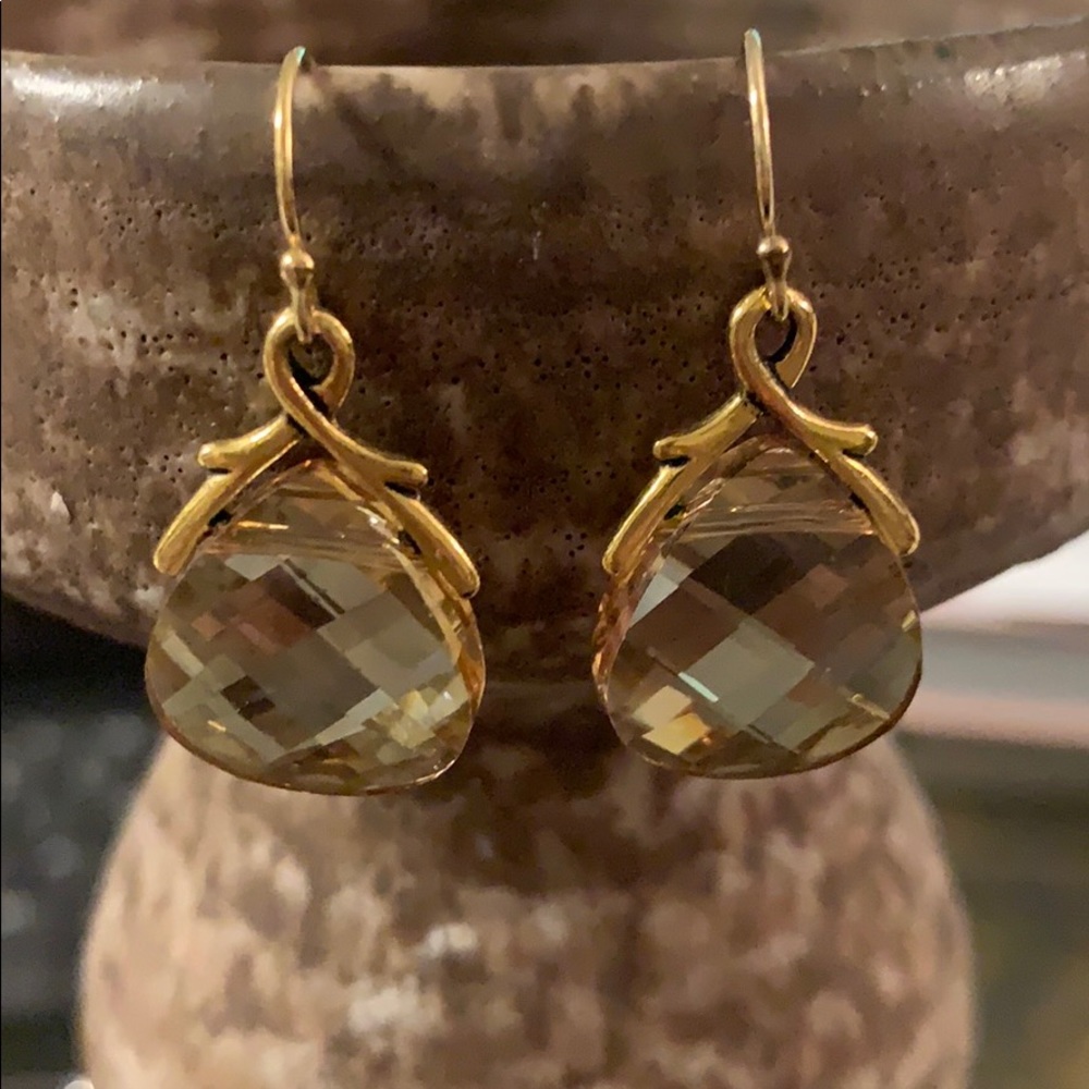 Earrings - Picture 2 of 3